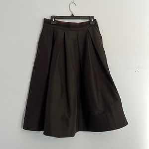 White House Black Market Taffeta skirt NWT